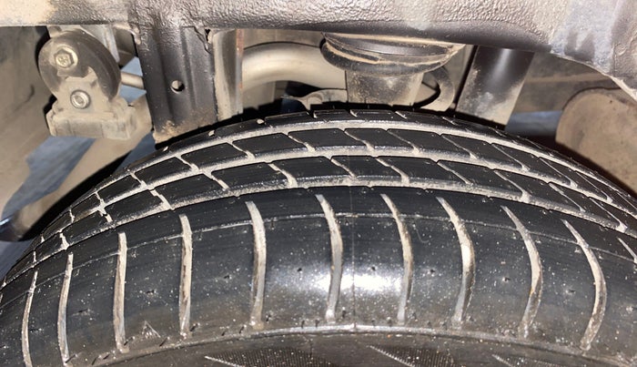 2018 Maruti Alto K10 VXI, Petrol, Manual, 28,013 km, Right Rear Tyre Tread