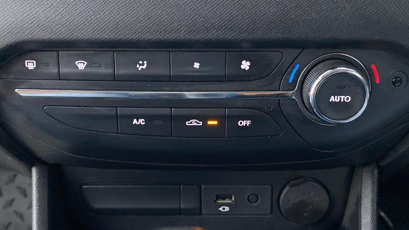2021 Tata PUNCH CREATIVE  MT, Petrol, Manual, 19,238 km, Automatic Climate Control