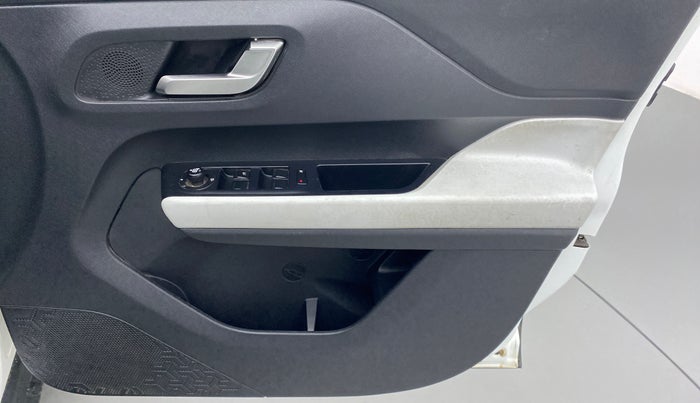 2021 Tata PUNCH CREATIVE  MT, Petrol, Manual, 19,238 km, Driver Side Door Panels Control