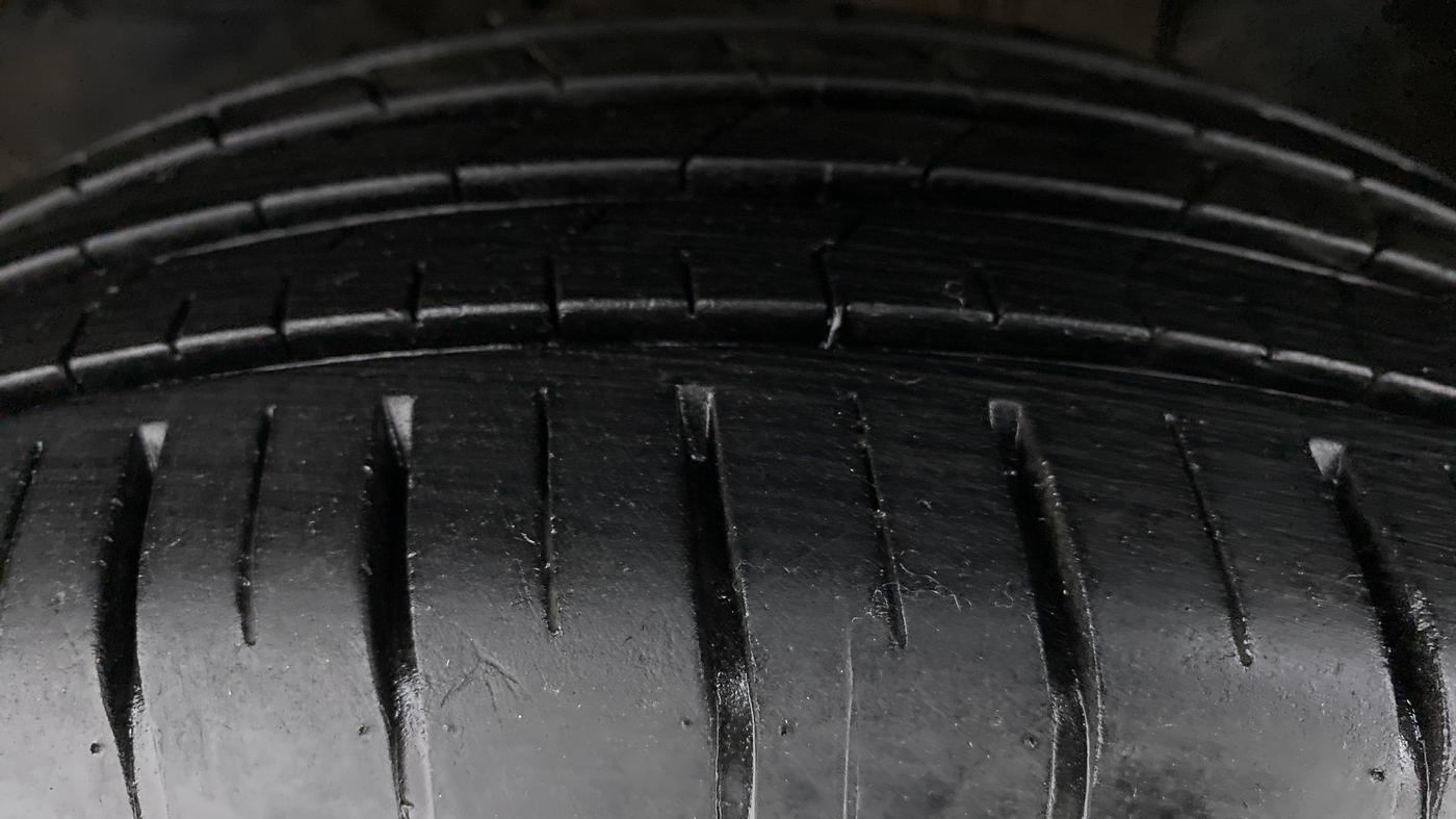 2021 Tata PUNCH CREATIVE  MT, Petrol, Manual, 19,238 km, Left Front Tyre Tread