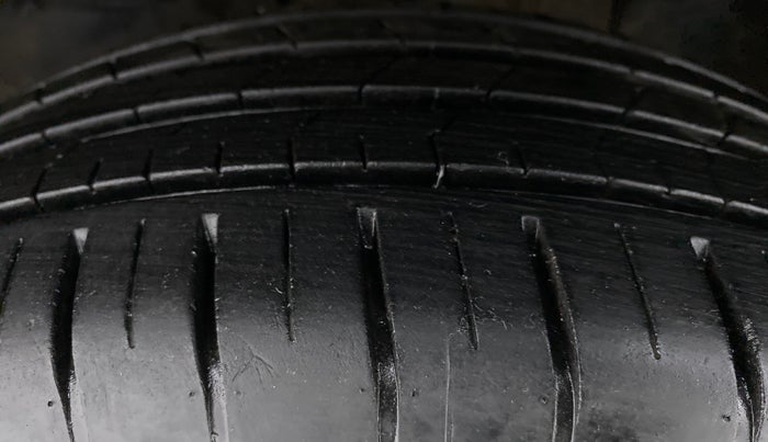 2021 Tata PUNCH CREATIVE  MT, Petrol, Manual, 19,238 km, Left Front Tyre Tread