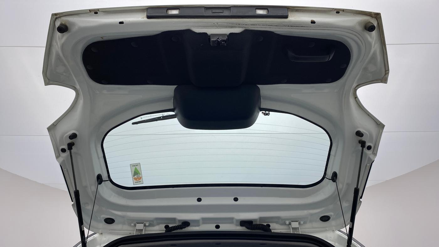 2021 Tata PUNCH CREATIVE  MT, Petrol, Manual, 19,238 km, Boot Door Open