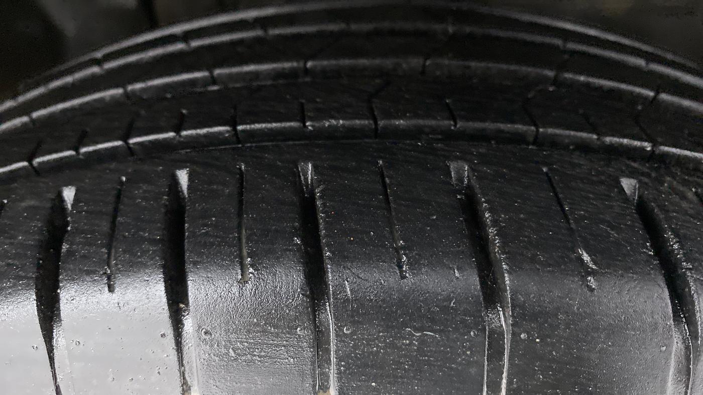 2021 Tata PUNCH CREATIVE  MT, Petrol, Manual, 19,238 km, Right Front Tyre Tread