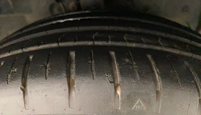2020 Ford Figo Aspire TITANIUM PLUS 1.2 PETROL, Petrol, Manual, 32,053 km, Right Front Tyre Tread