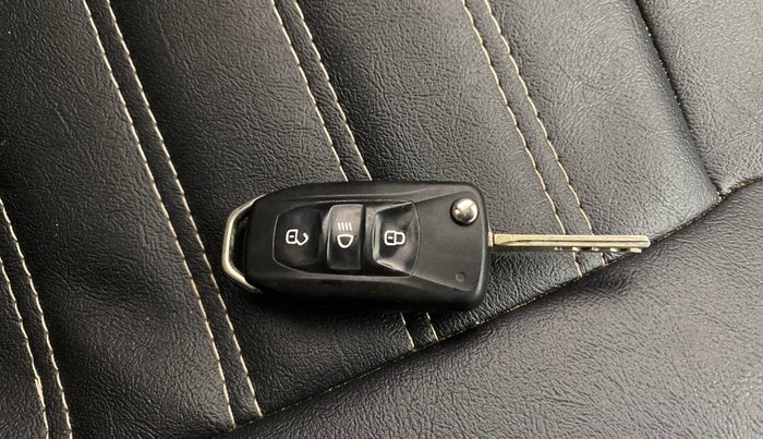 2022 Tata Tiago XT CNG, CNG, Manual, 54,355 km, Key Close Up