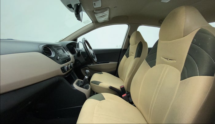 2014 Hyundai Xcent S (O) 1.2, Petrol, Manual, 80,250 km, Right Side Front Door Cabin