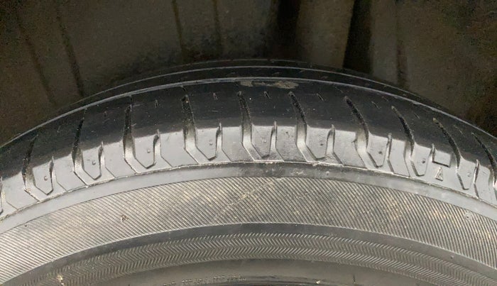2023 Maruti Ertiga   VXI (O) CNG, CNG, Manual, 44,431 km, Left Rear Tyre Tread