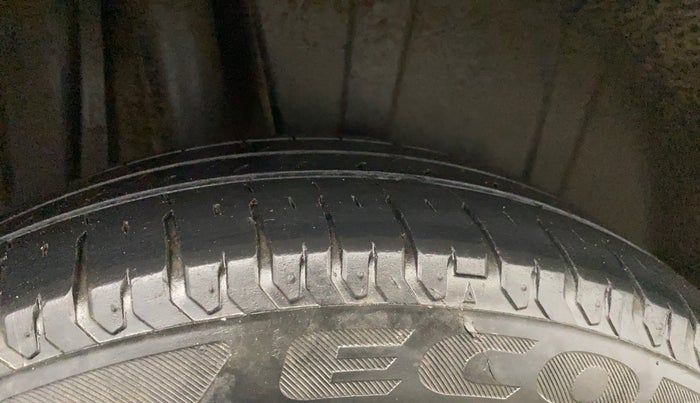 2023 Maruti Ertiga   VXI (O) CNG, CNG, Manual, 44,431 km, Right Rear Tyre Tread