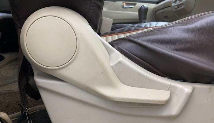 2023 Maruti Ertiga   VXI (O) CNG, CNG, Manual, 44,431 km, Driver Side Adjustment Panel