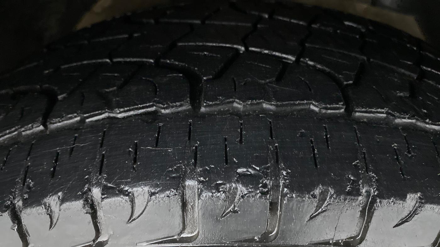2013 Mahindra XUV500 W6 4X2, Diesel, Manual, 61,648 km, Right Front Tyre Tread