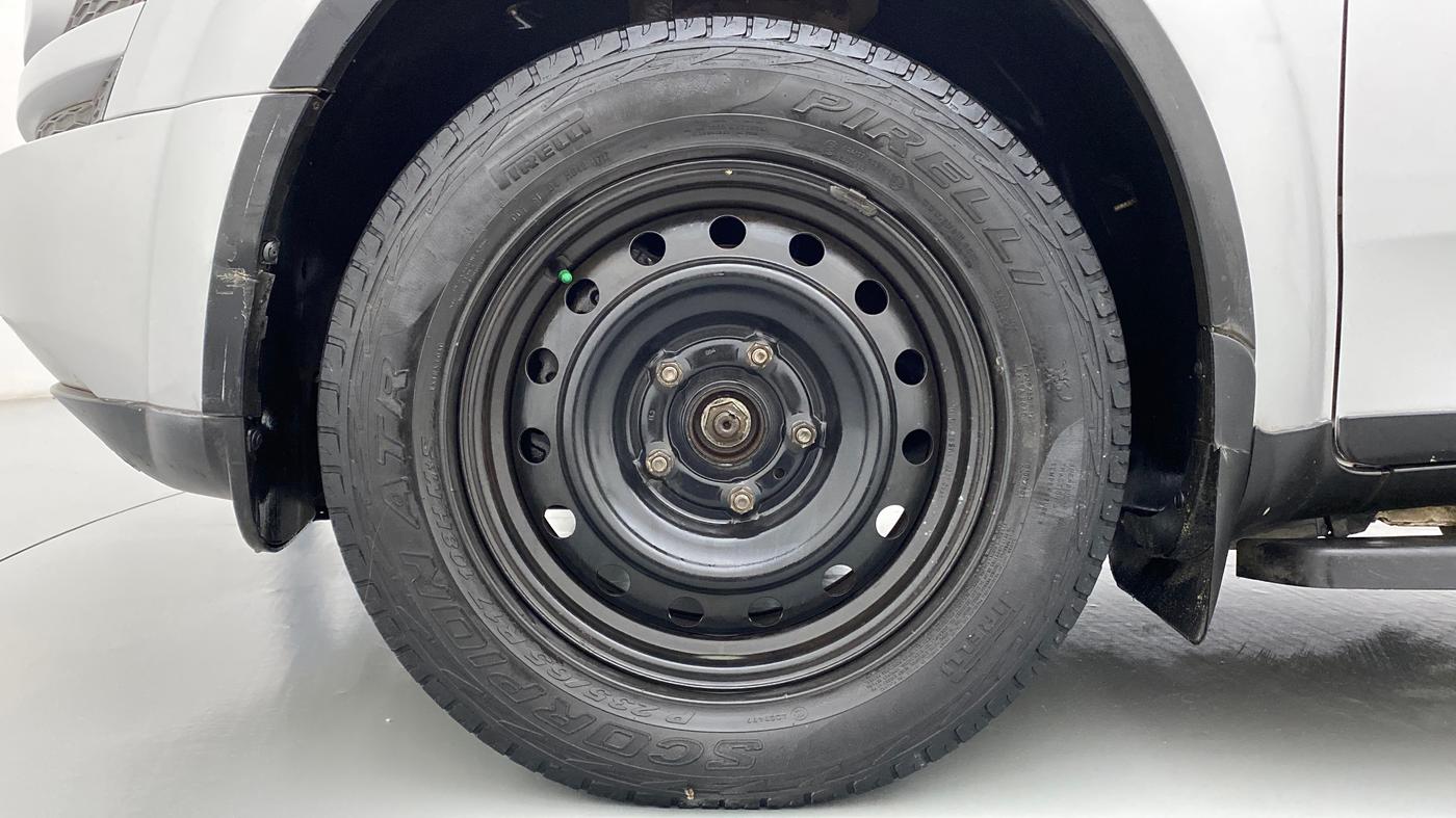 2013 Mahindra XUV500 W6 4X2, Diesel, Manual, 61,648 km, Left Front Wheel