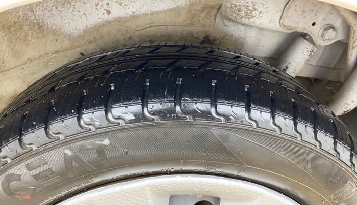 2014 Maruti Wagon R 1.0 VXI, CNG, Manual, 61,557 km, Left Rear Tyre Tread