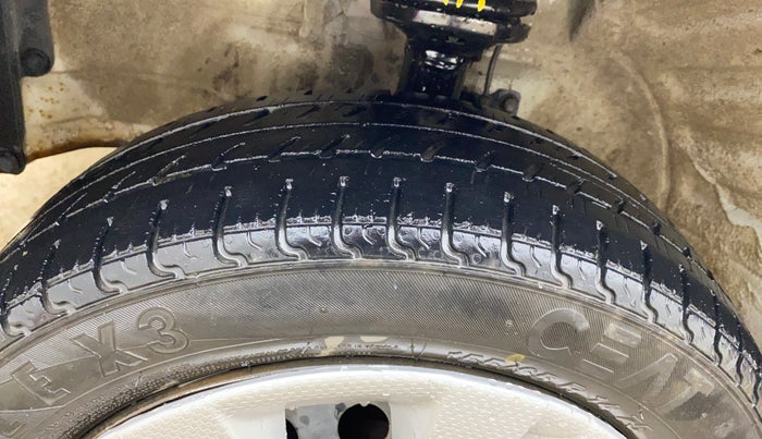 2014 Maruti Wagon R 1.0 VXI, CNG, Manual, 61,557 km, Left Front Tyre Tread