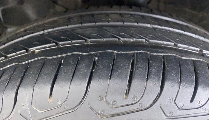 2015 Honda City SV MT PETROL, Petrol, Manual, 48,145 km, Left Front Tyre Tread