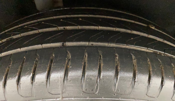 2015 Ford Ecosport TITANIUM 1.5L PETROL AT, Petrol, Automatic, 54,032 km, Right Rear Tyre Tread