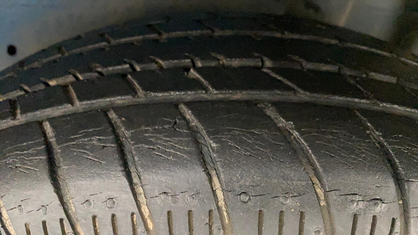 2015 Maruti Celerio ZXI AMT, Petrol, Automatic, 29,274 km, Left Rear Tyre Tread