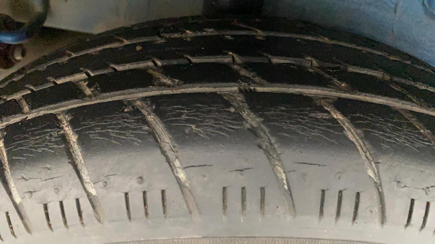 2015 Maruti Celerio ZXI AMT, Petrol, Automatic, 29,274 km, Right Rear Tyre Tread