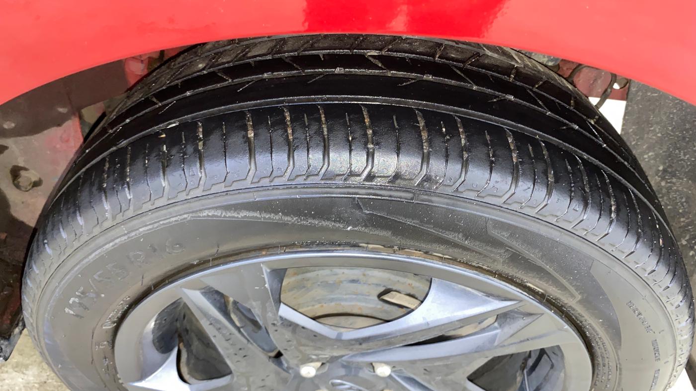 2021 Hyundai NEW I20 SPORTZ 1.2 AT, Petrol, Automatic, 37,409 km, Left Rear Tyre Tread