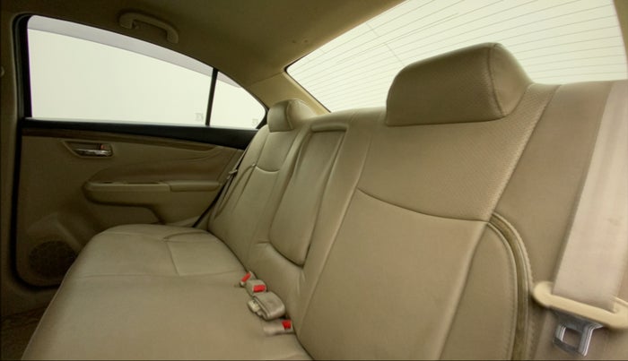 2018 Maruti Ciaz SIGMA 1.5 SHVS MT  PETROL, Petrol, Manual, 52,662 km, Right Side Rear Door Cabin