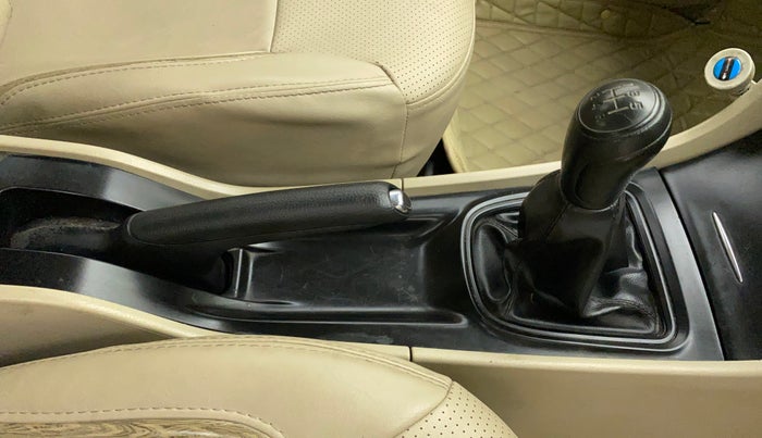 2018 Maruti Ciaz SIGMA 1.5 SHVS MT  PETROL, Petrol, Manual, 52,662 km, Gear Lever