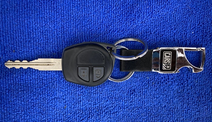 2017 Maruti Swift VXI, Petrol, Manual, 53,911 km, Key Close Up