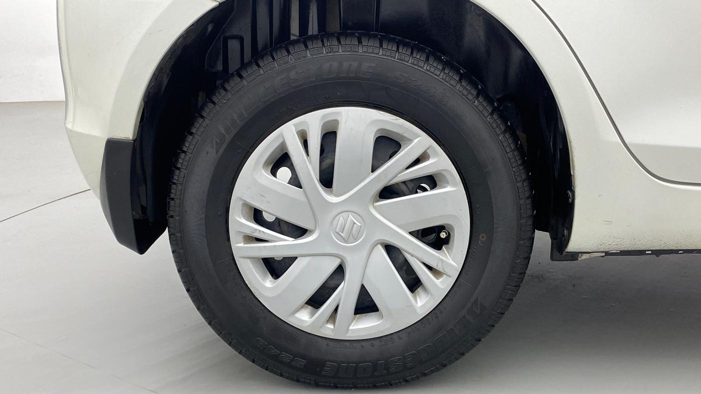2017 Maruti Swift VXI, Petrol, Manual, 53,911 km, Right Rear Wheel