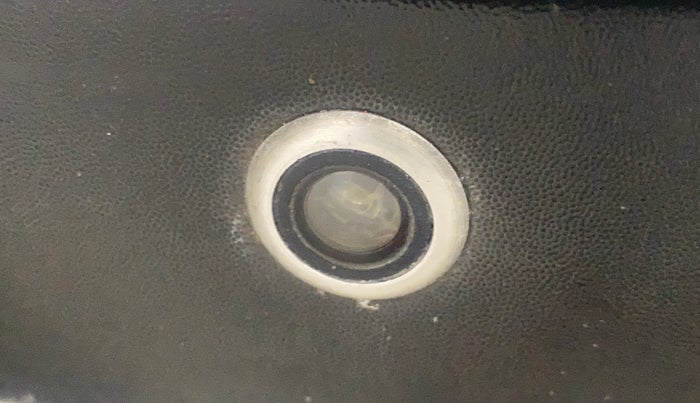 2017 Renault Kwid RXT 1.0 AMT, Petrol, Automatic, 1,05,200 km, Parking Camera