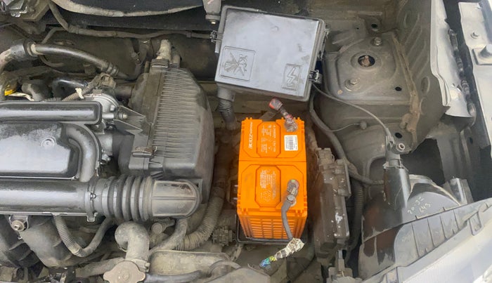 2017 Renault Kwid RXT 1.0 AMT, Petrol, Automatic, 1,05,200 km, Engine View - Left