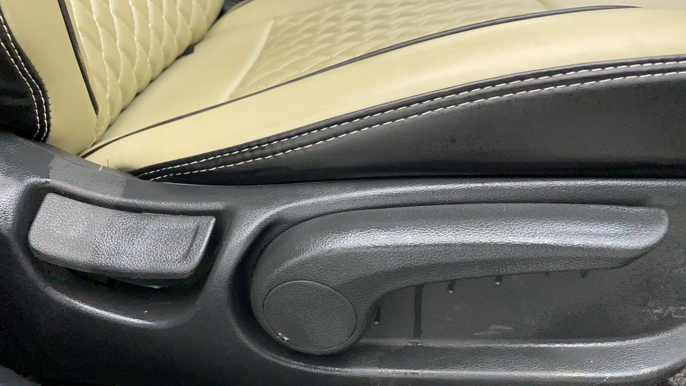 2019 Hyundai Verna 1.6 CRDI SX, Diesel, Manual, 39,796 km, Driver Side Adjustment Panel