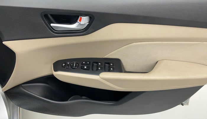 2019 Hyundai Verna 1.6 CRDI SX, Diesel, Manual, 39,796 km, Driver Side Door Panels Control
