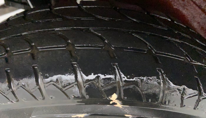 2013 Maruti Wagon R 1.0 LXI, Petrol, Manual, 53,345 km, Right Rear Tyre Tread