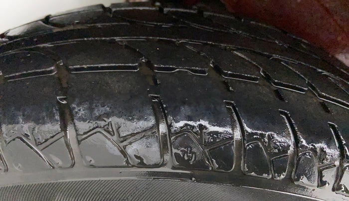 2013 Maruti Wagon R 1.0 LXI, Petrol, Manual, 53,345 km, Left Rear Tyre Tread