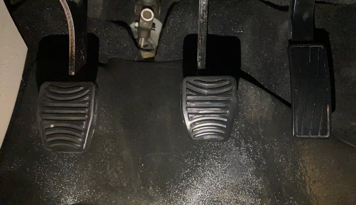 2021 Mahindra XUV300 W8 1.2 PETROL, Petrol, Manual, 52,390 km, Pedals