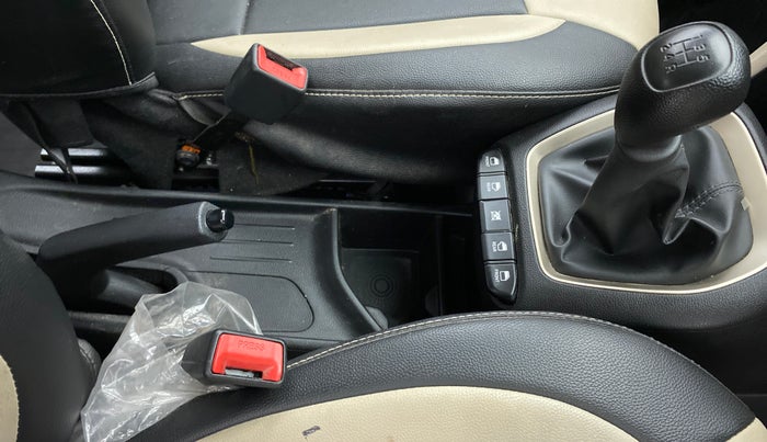 2019 Hyundai NEW SANTRO 1.1 MAGNA MT, Petrol, Manual, 19,294 km, Gear Lever