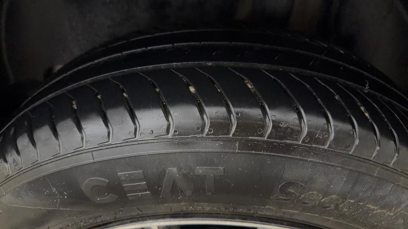 2024 Maruti Swift VXi (O) AMT, Petrol, Automatic, 31,518 km, Left Rear Tyre Tread