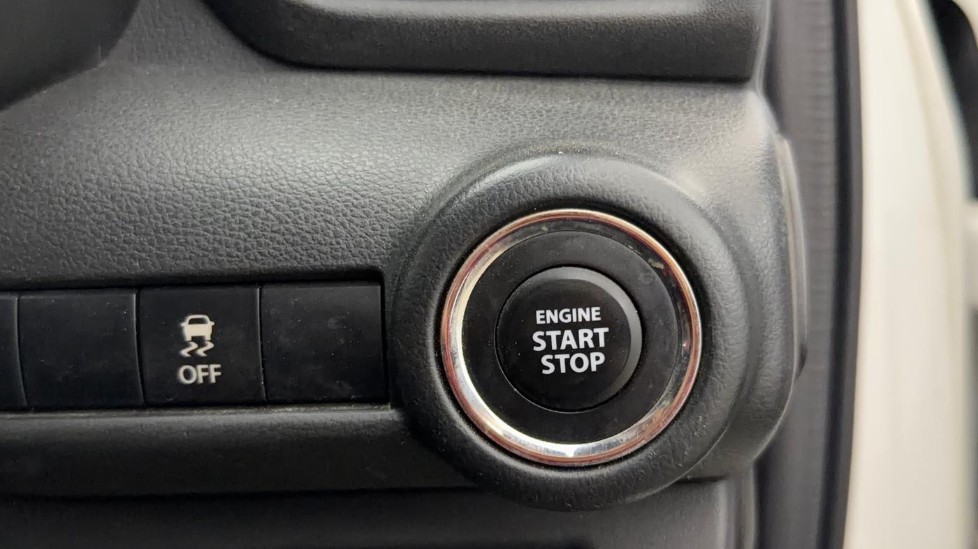 2024 Maruti Swift VXi (O) AMT, Petrol, Automatic, 31,518 km, Keyless Start/ Stop Button