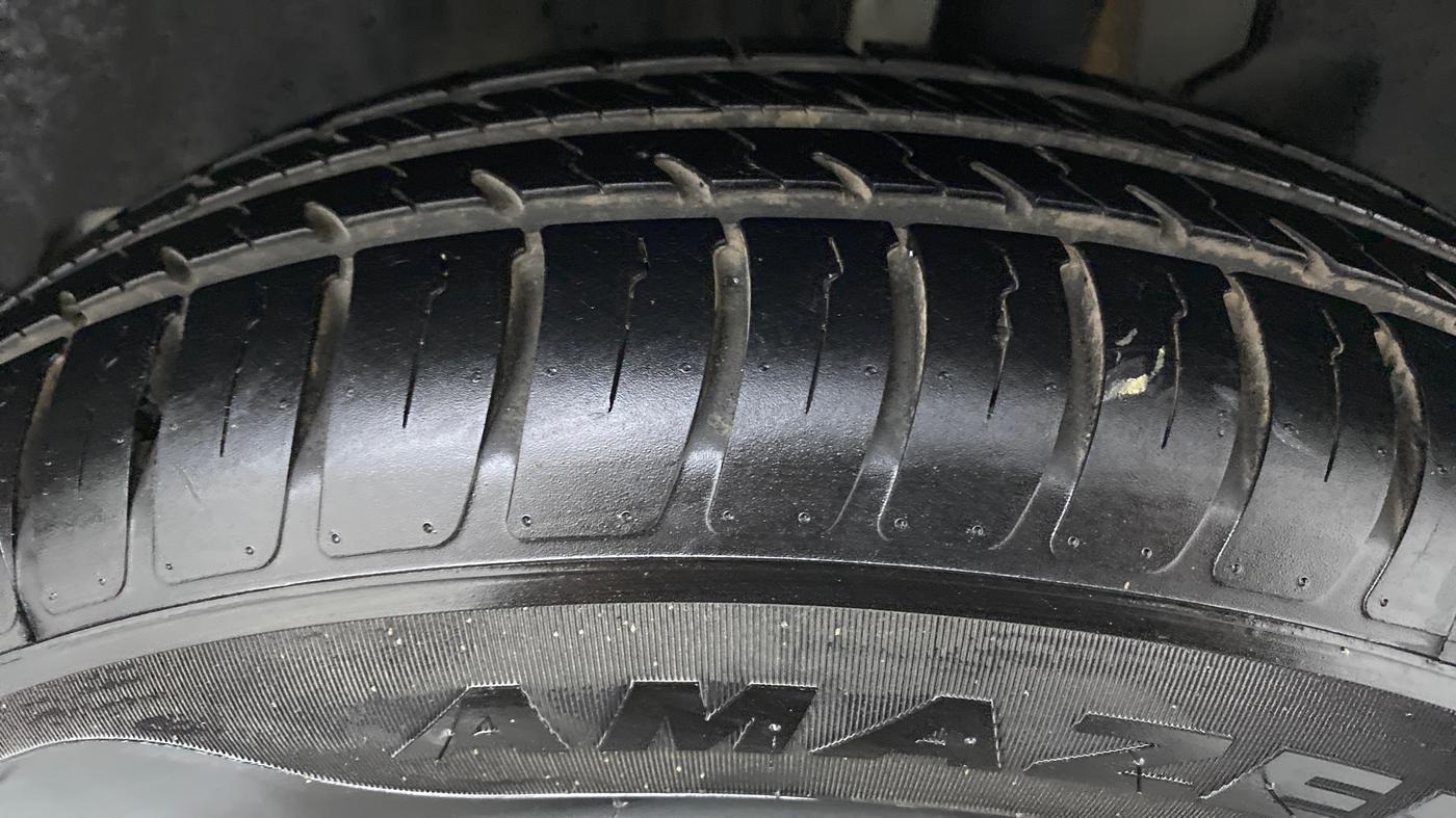 2019 Maruti Swift VXI AMT D, Petrol, Automatic, 14,430 km, Left Rear Tyre Tread