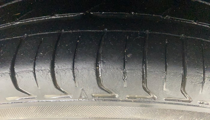 2017 Ford Figo Aspire TITANIUM1.5 DIESEL, Diesel, Manual, 1,25,588 km, Left Rear Tyre Tread