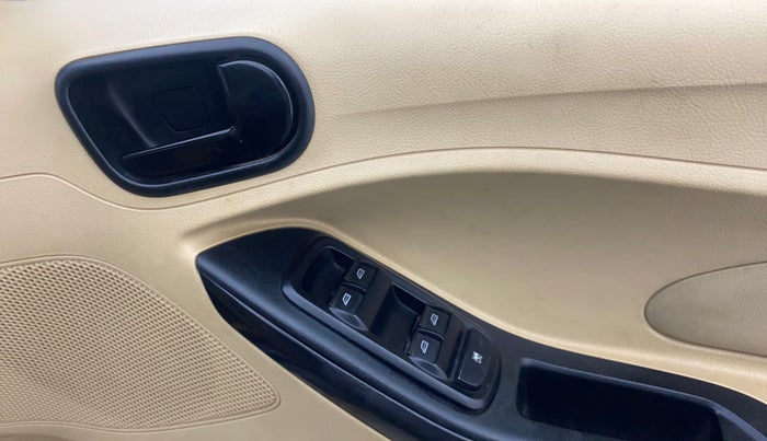 2017 Ford Figo Aspire TITANIUM1.5 DIESEL, Diesel, Manual, 1,25,588 km, Driver Side Door Panels Control