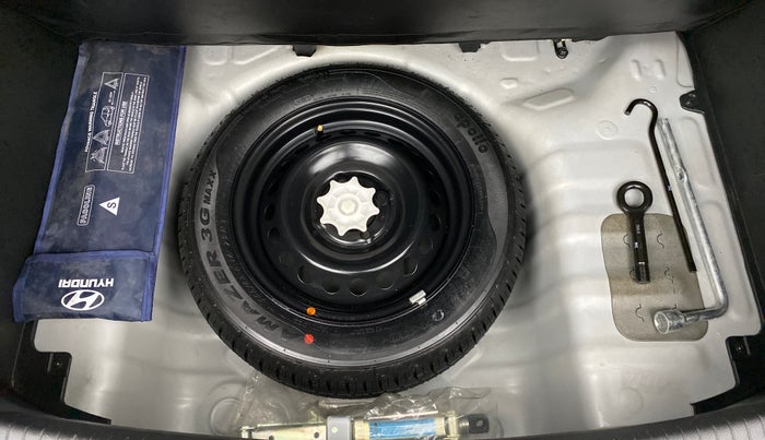 2017 Hyundai Grand i10 SPORTZ (O) 1.2 AT VTVT, Petrol, Automatic, 19,358 km, Spare Tyre