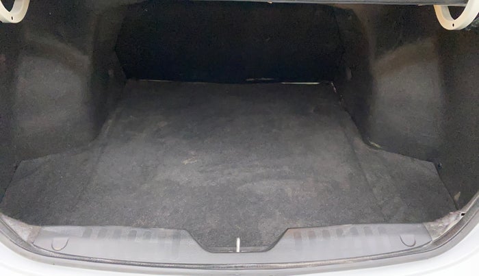 2017 Maruti Ciaz ALPHA 1.4 PETROL, Petrol, Manual, 93,015 km, Boot Inside