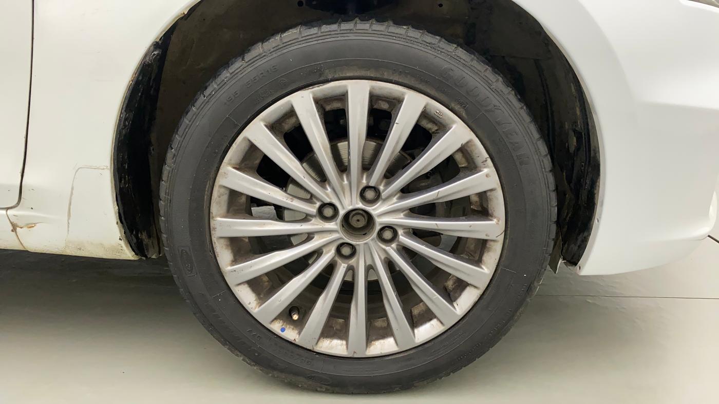 2017 Maruti Ciaz ALPHA 1.4 PETROL, Petrol, Manual, 93,015 km, Right Front Wheel