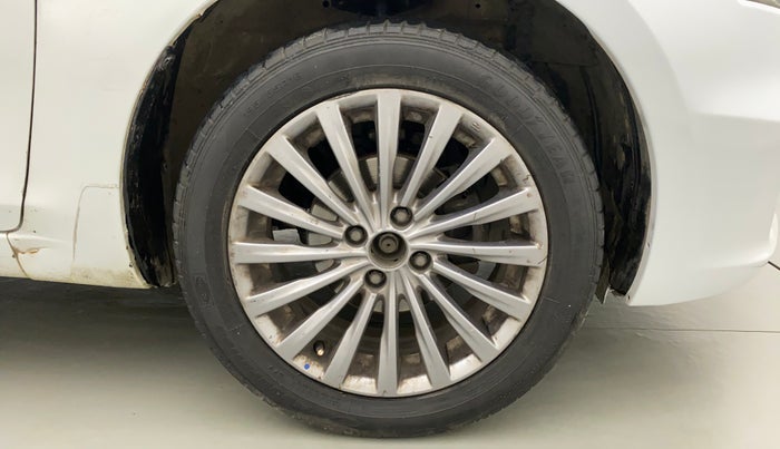 2017 Maruti Ciaz ALPHA 1.4 PETROL, Petrol, Manual, 93,015 km, Right Front Wheel
