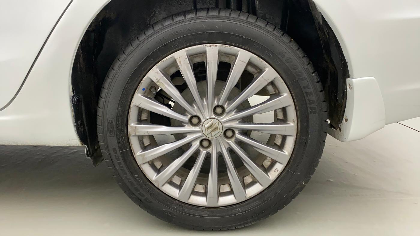 2017 Maruti Ciaz ALPHA 1.4 PETROL, Petrol, Manual, 93,015 km, Left Rear Wheel