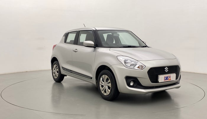 2019 Maruti Swift VXI AMT D, Petrol, Automatic, 17,576 km, Right Front Diagonal