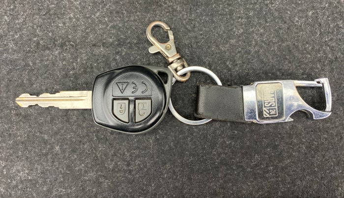 2019 Maruti Swift VXI AMT D, Petrol, Automatic, 17,576 km, Key Close Up