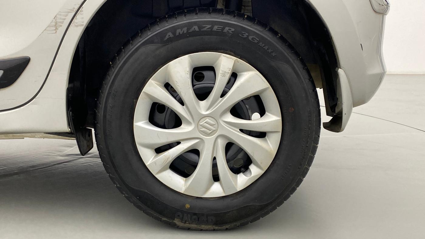 2019 Maruti Swift VXI AMT D, Petrol, Automatic, 17,576 km, Left Rear Wheel