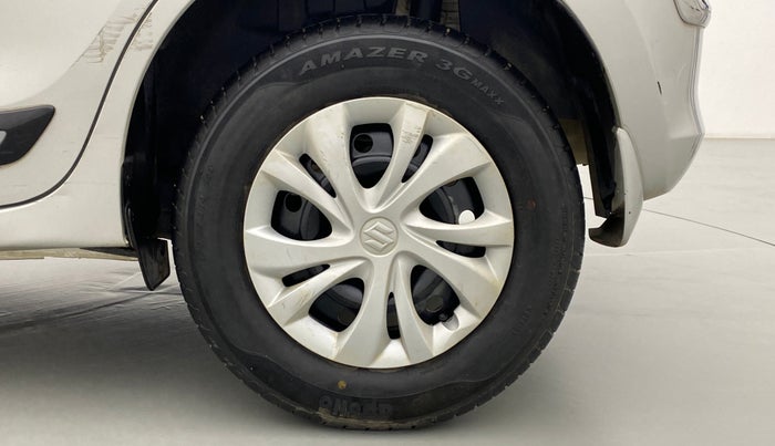 2019 Maruti Swift VXI AMT D, Petrol, Automatic, 17,576 km, Left Rear Wheel
