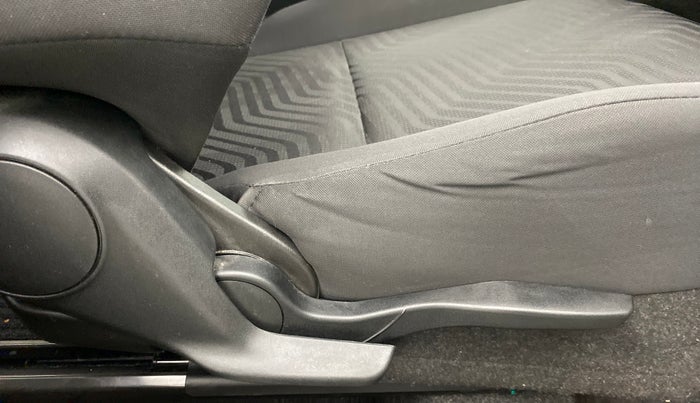 2019 Maruti Swift VXI AMT D, Petrol, Automatic, 17,576 km, Driver Side Adjustment Panel