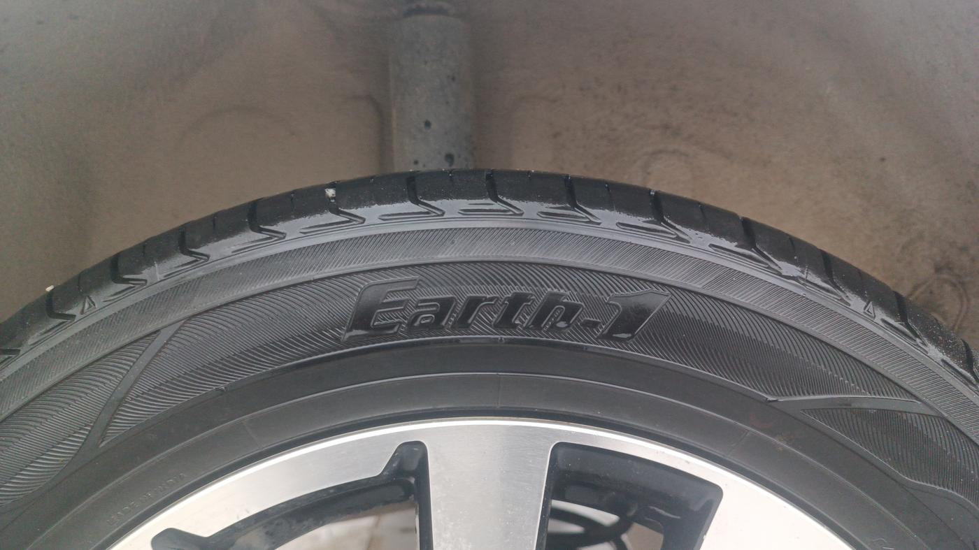 2019 Toyota Etios Liva V DUAL TONE, Petrol, Manual, 1,30,217 km, Right Rear Tyre Tread